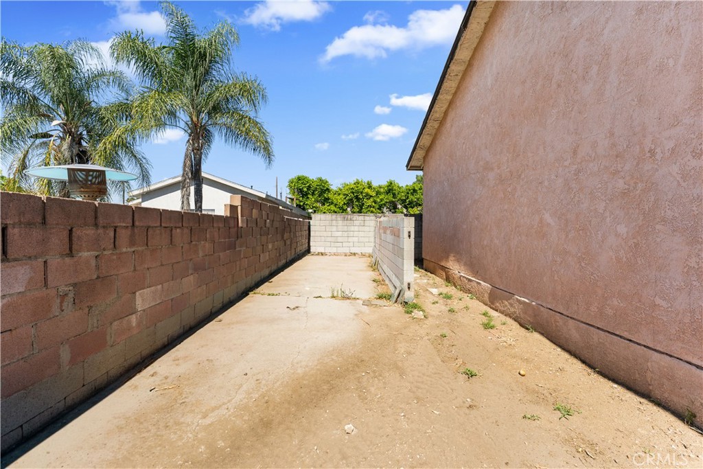 13007 Glenoaks Boulevard Property Photo 74