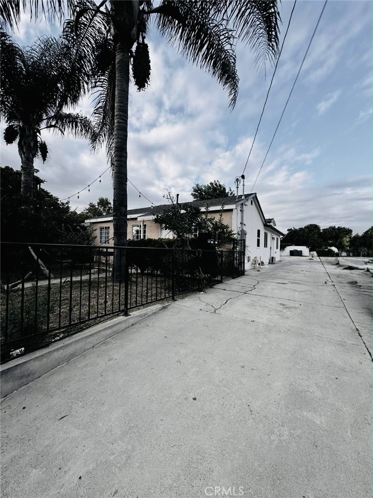 10620 Laurel Canyon Property Photo
