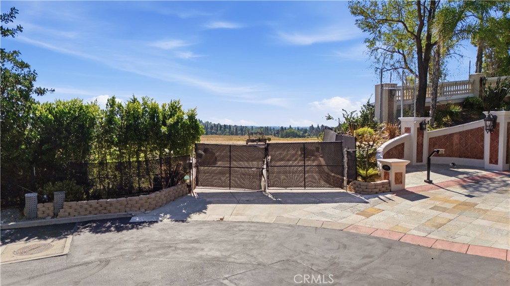10801 N Oakdale Property Photo 45