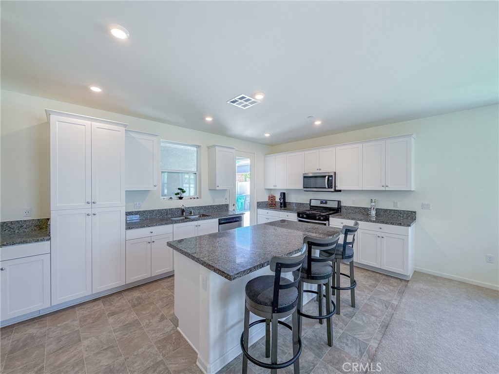 279 Galveston Lane Property Photo 8