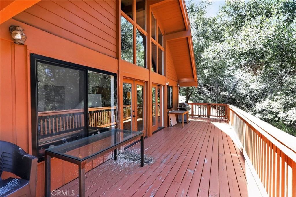 1523 Lassen Way Property Photo 5