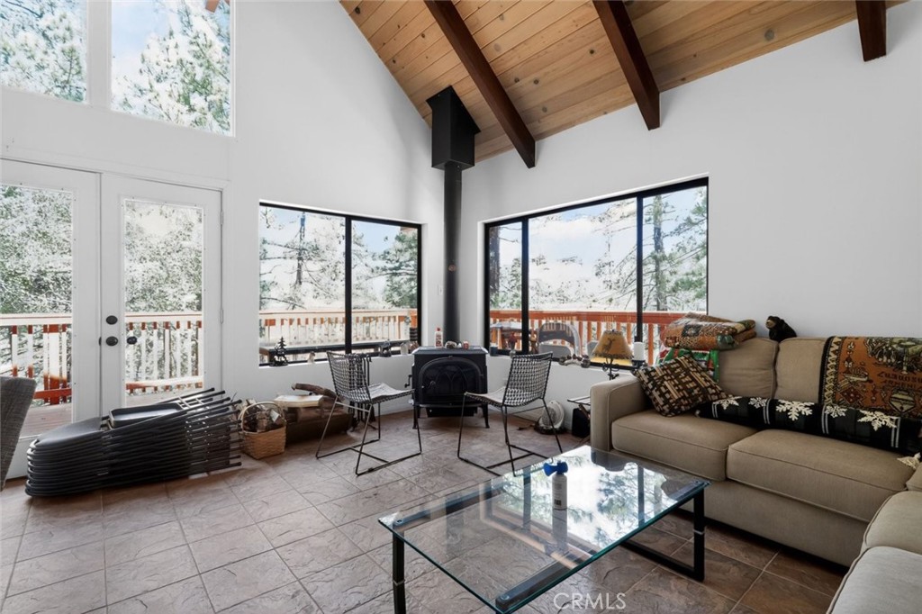 1523 Lassen Way Property Photo 11