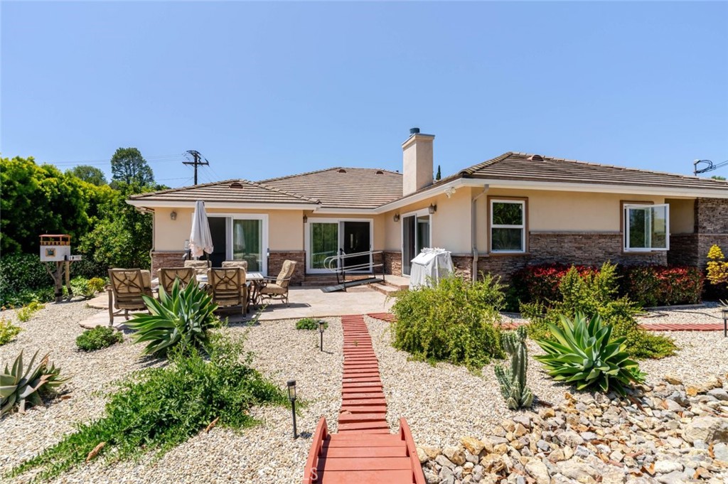 1060 Calle Las Trancas Property Photo 1