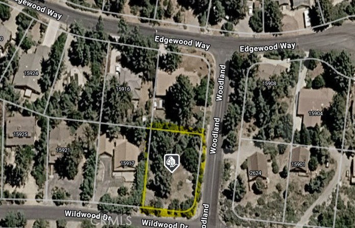 15913 Wildwood Drive Property Photo 2