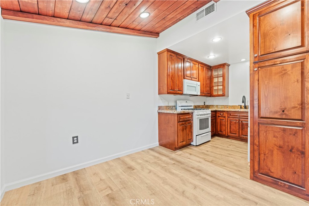 19120 Avenue Of The Oaks A Property Photo 16