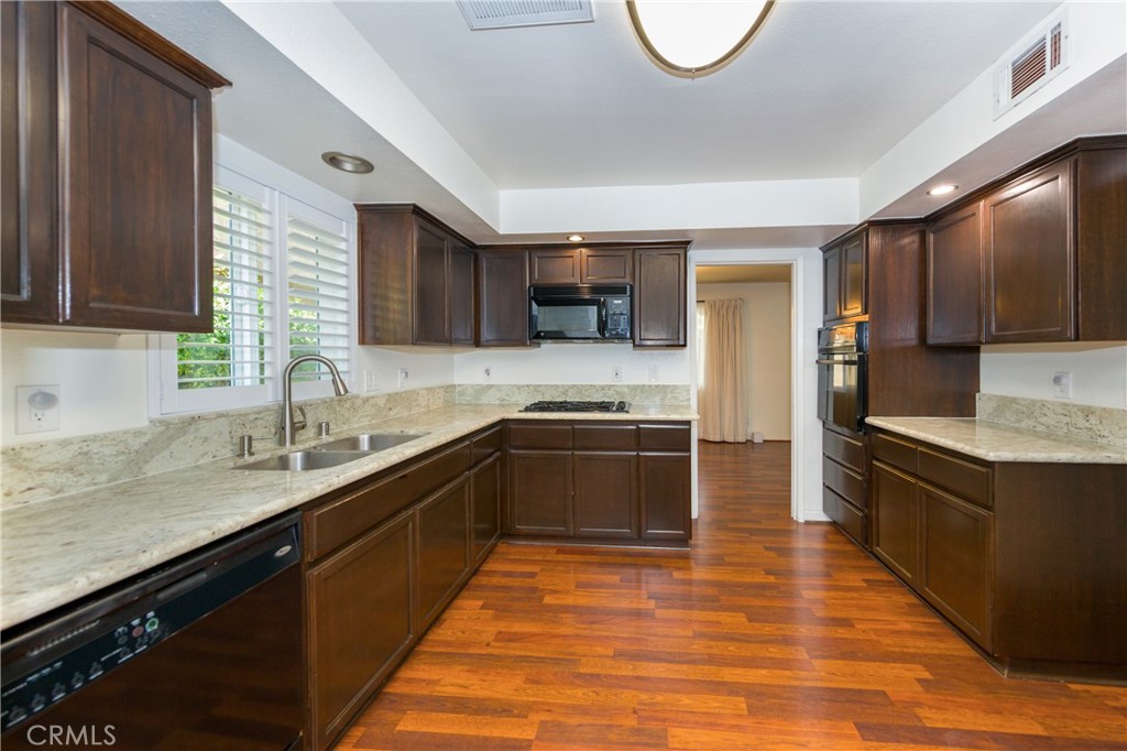 39945 Santa Fe Property Photo 9
