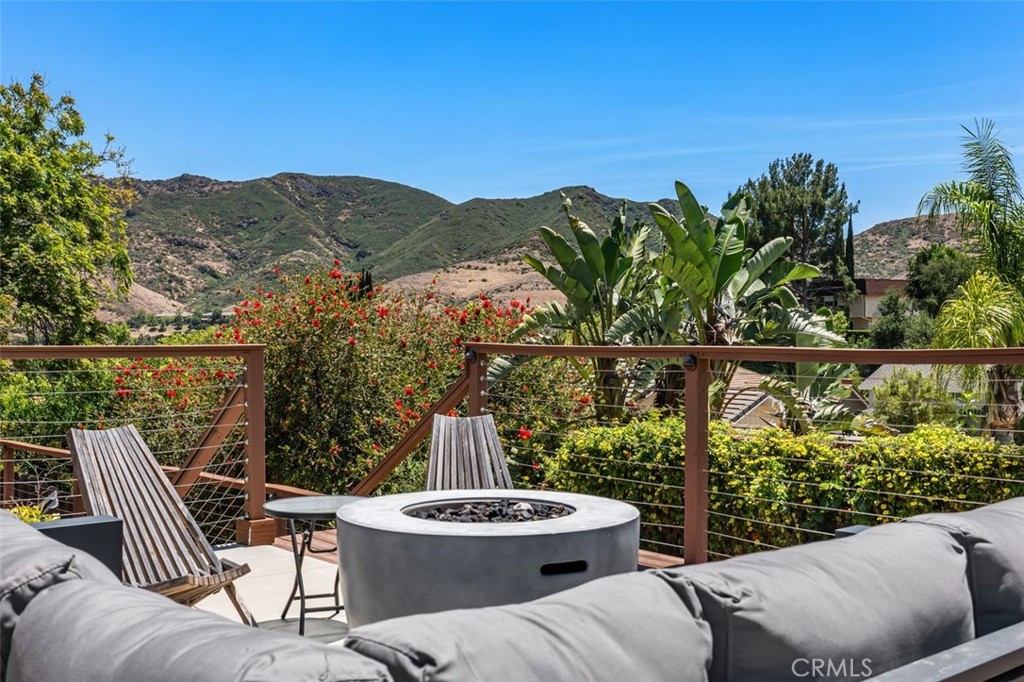 5551 Rainbow Crest Property Photo 1