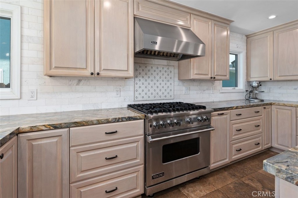5551 Rainbow Crest Property Photo 14