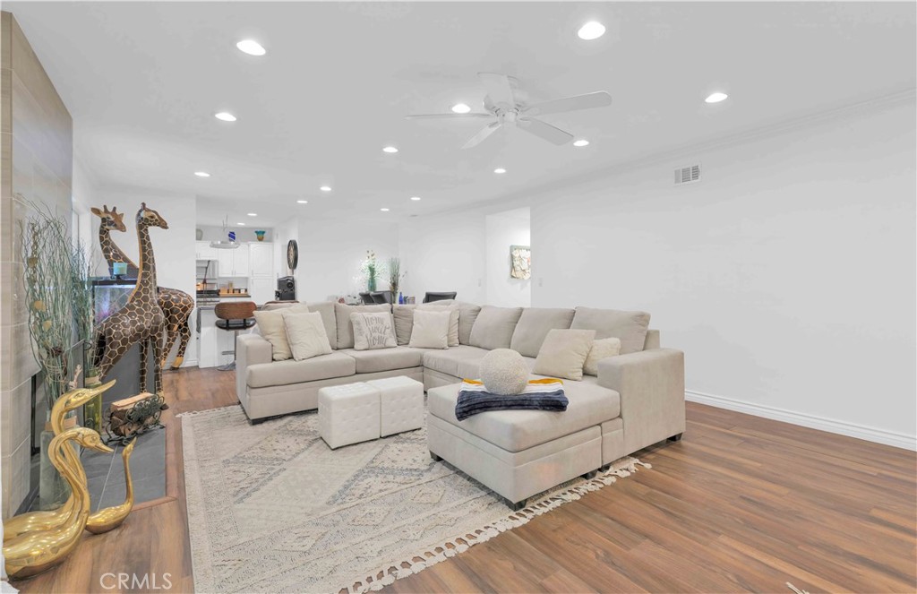 4771 Excelente Drive Property Photo 4