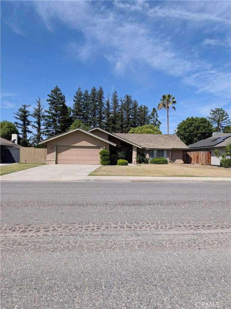 8817 Sierra Oak Property Photo 1