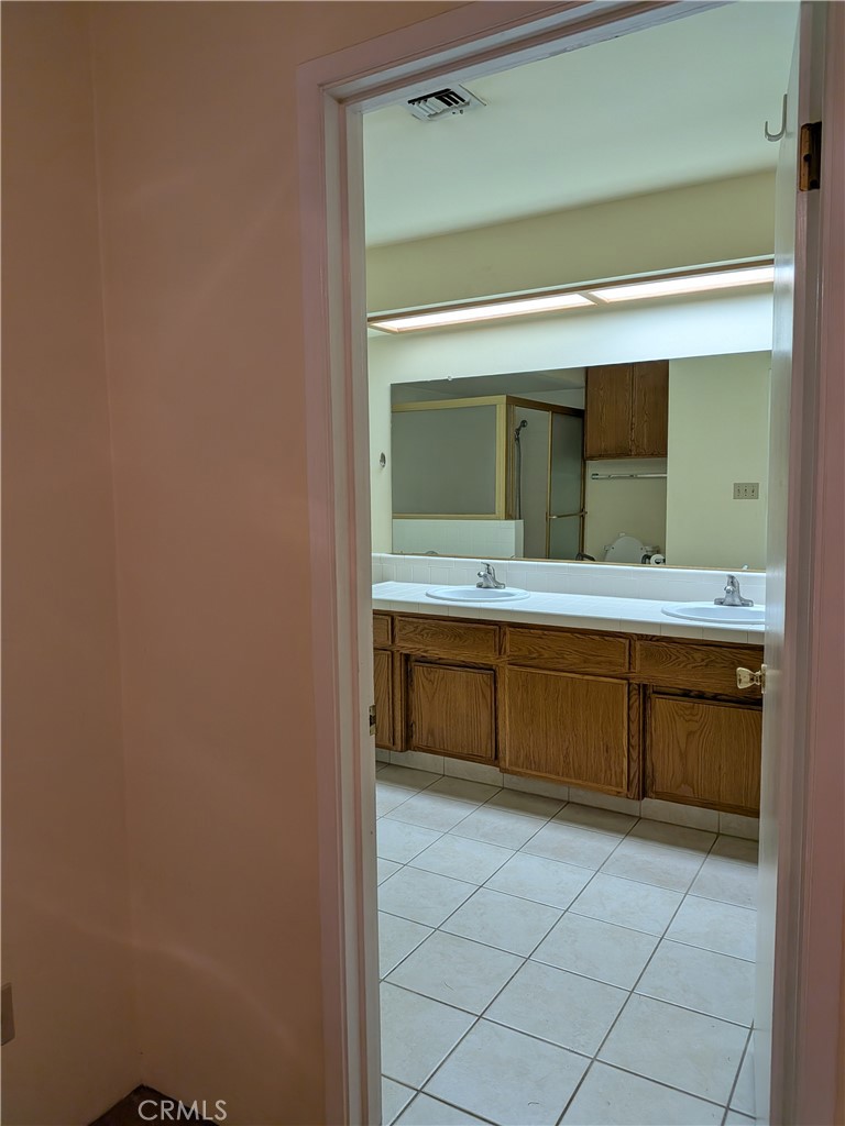 8817 Sierra Oak Property Photo 4