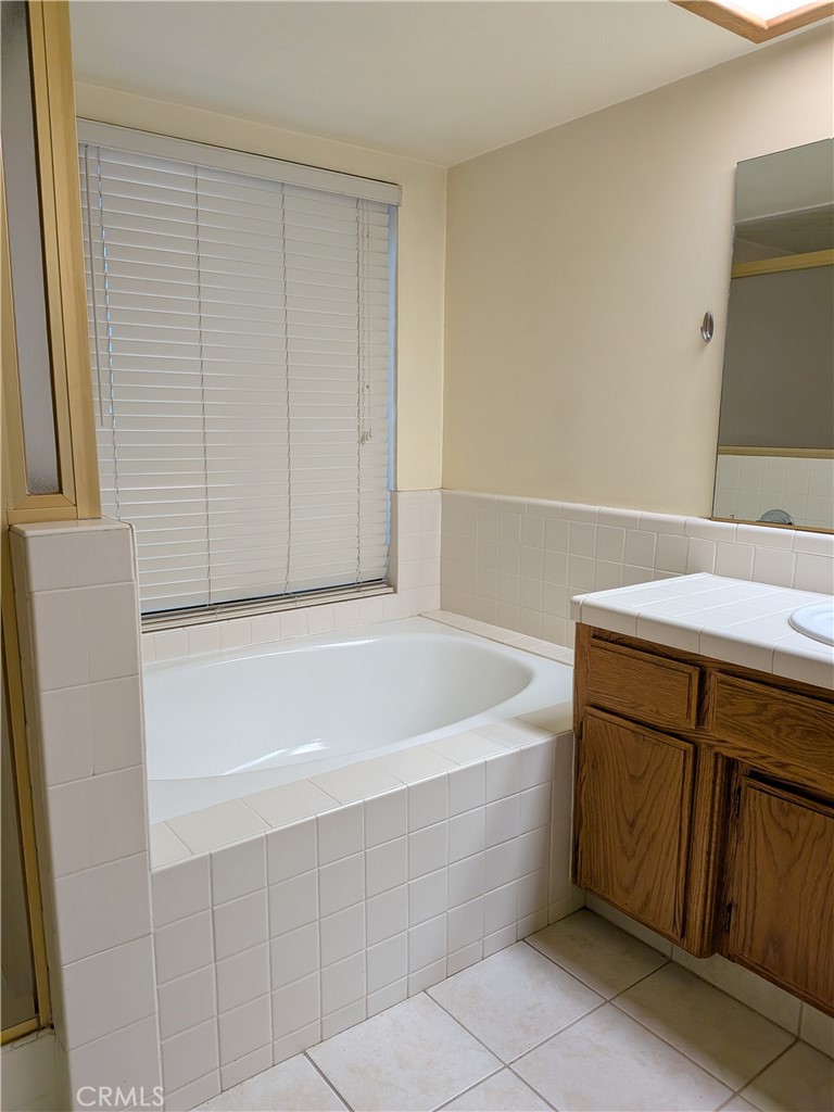 8817 Sierra Oak Property Photo 6