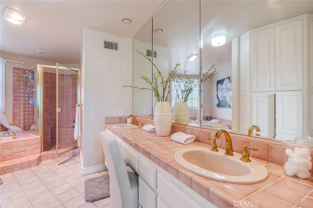 1 Mustang Lane Property Photo 27