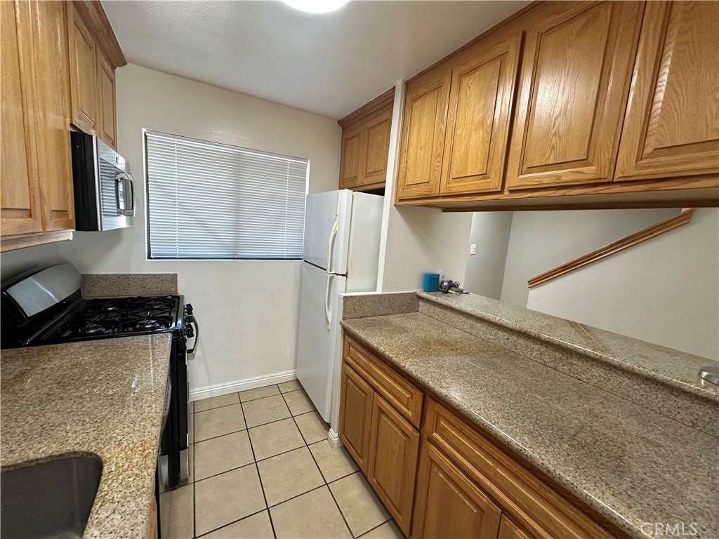 15031 Chatsworth 22 Property Photo 9