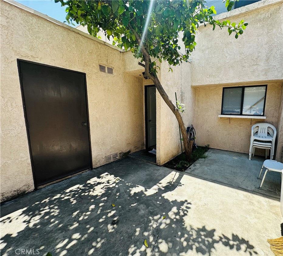 15031 Chatsworth 22 Property Photo 11