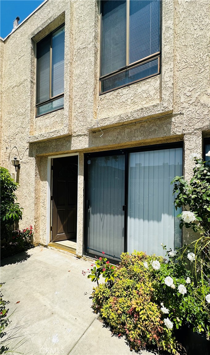 15031 Chatsworth 22 Property Photo 12