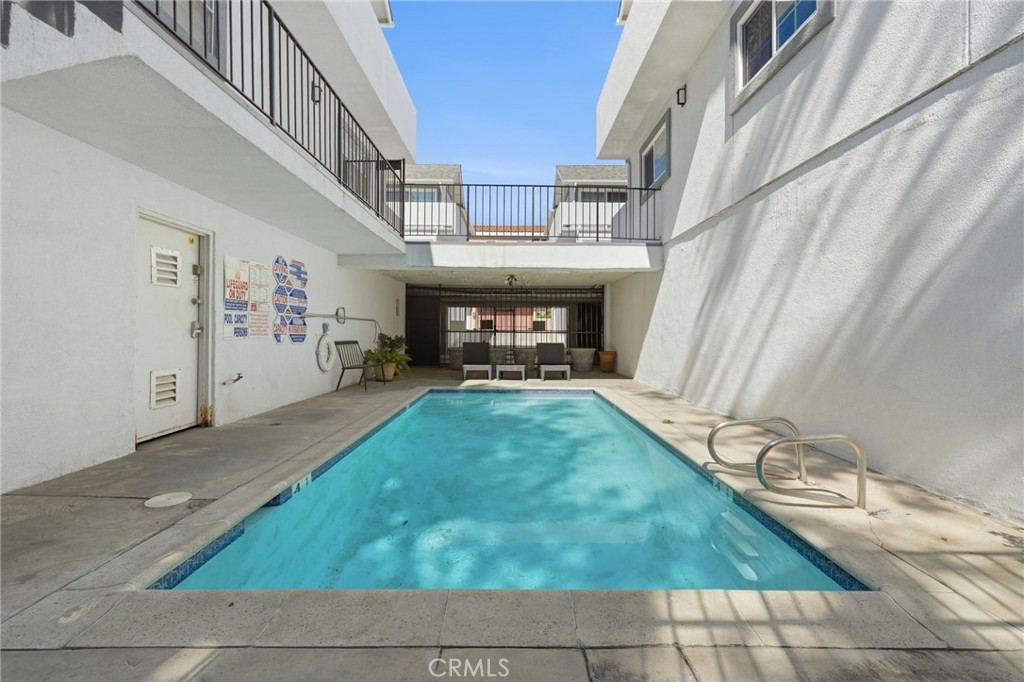7304 Balboa C Property Photo 28