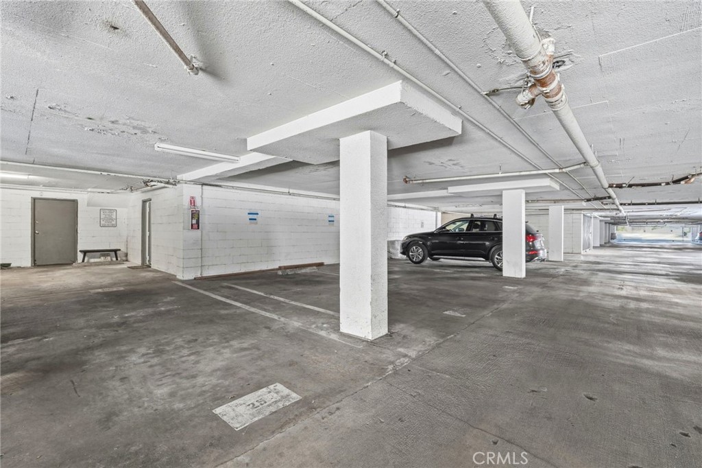 7304 Balboa C Property Photo 29