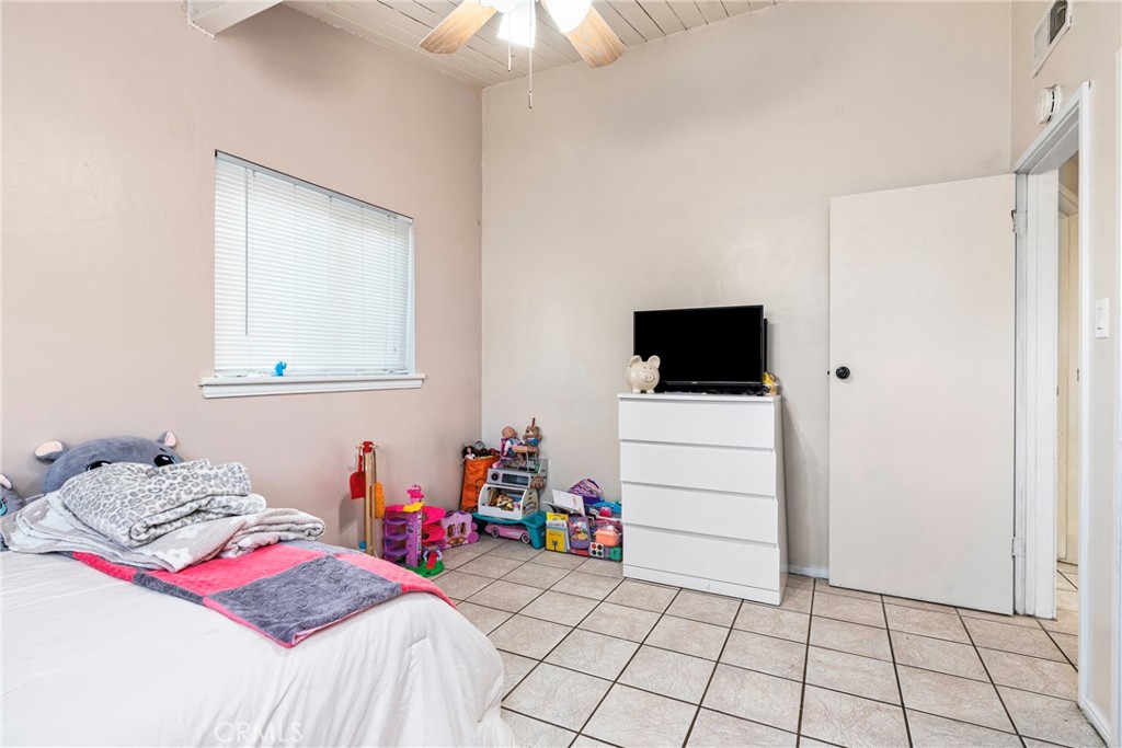 3305 Dwight Street Property Photo 18