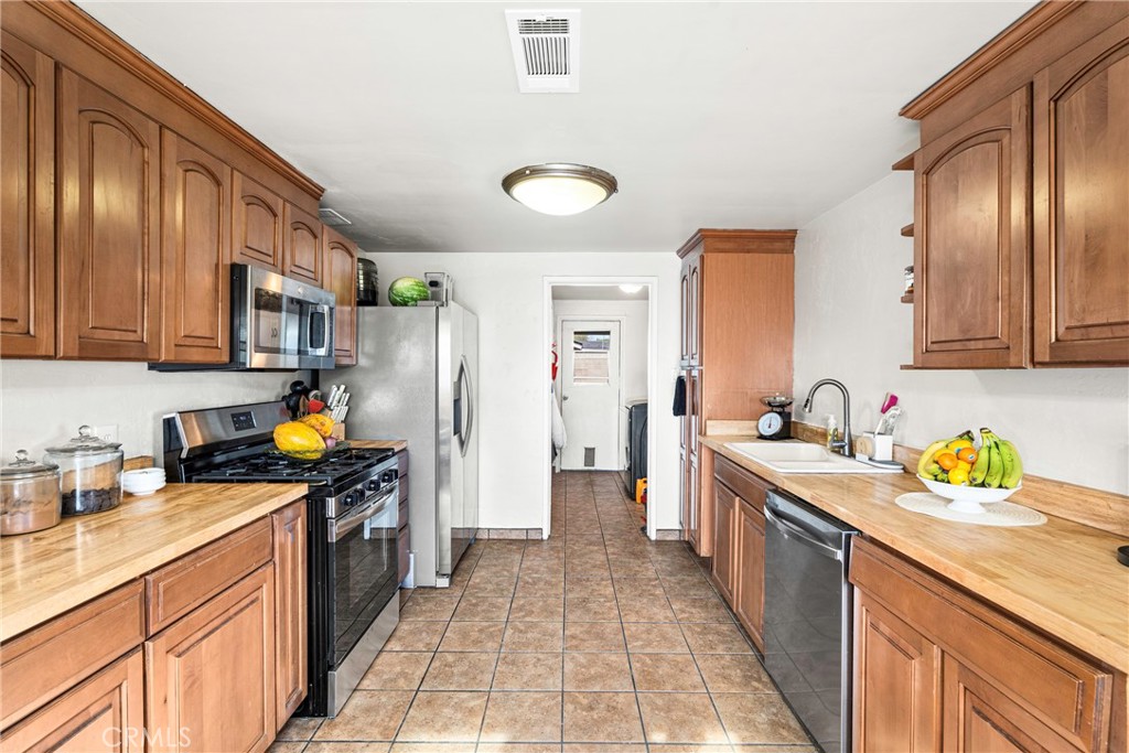 3305 Dwight Street Property Photo 30