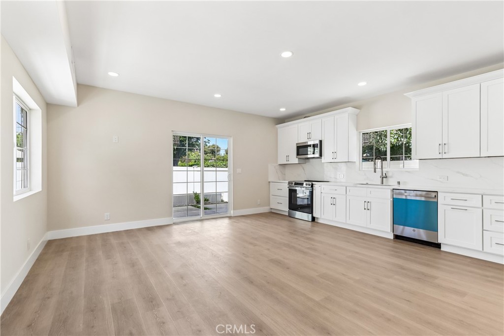 21235 Lopez Street Property Photo 6