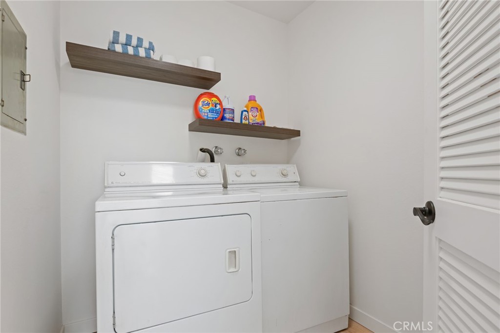 20737 Roscoe Boulevard 703 Property Photo 28