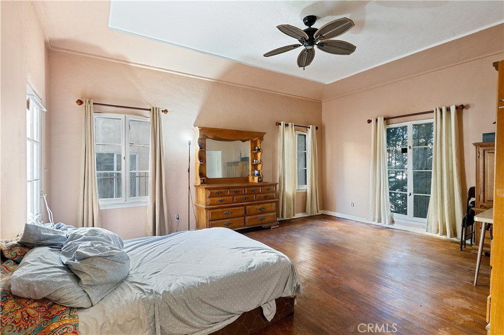 819 S Curson Avenue Property Photo 12