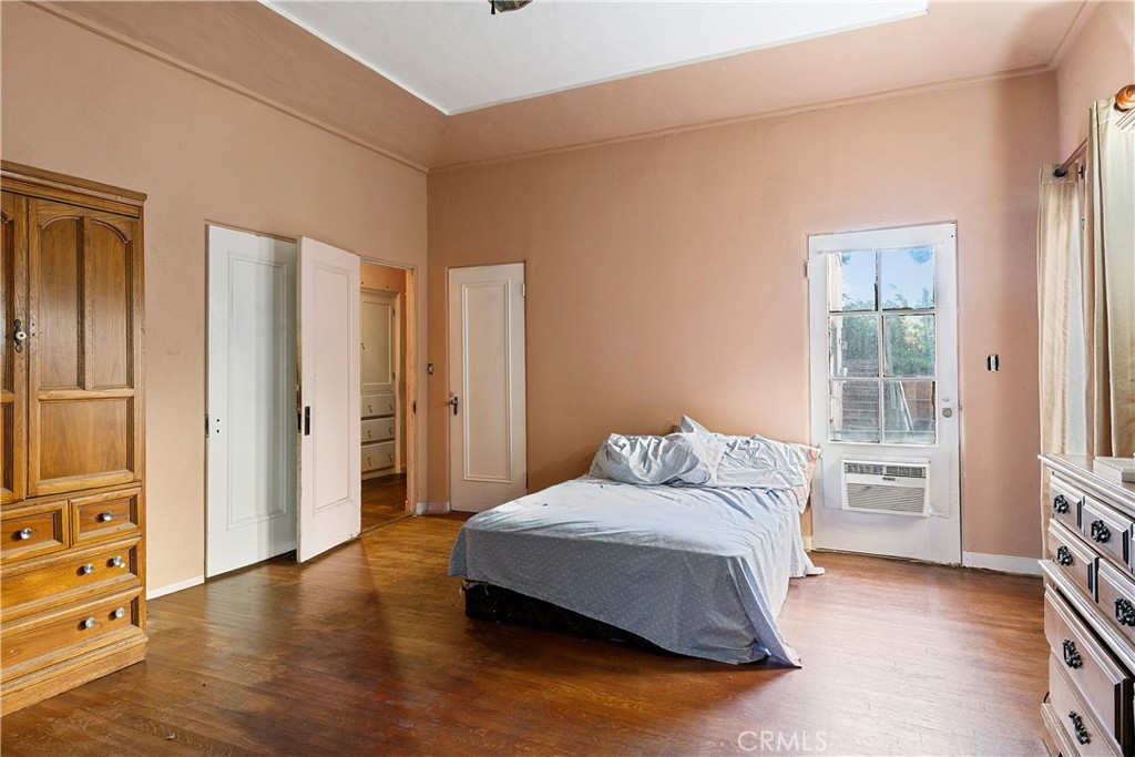 819 S Curson Avenue Property Photo 13
