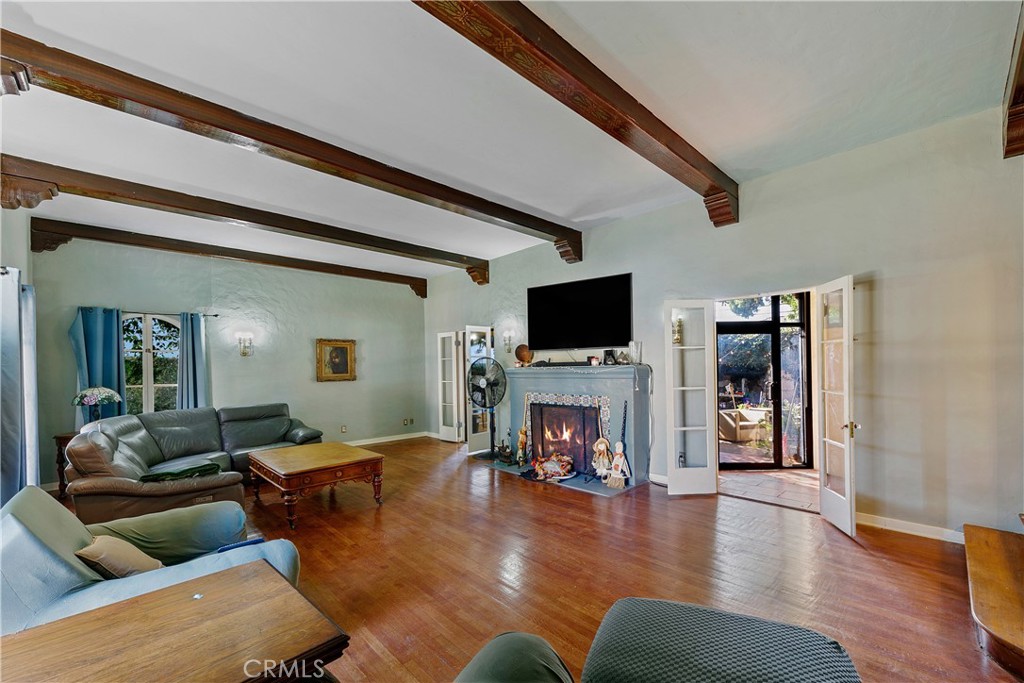 819 S Curson Avenue Property Photo 18