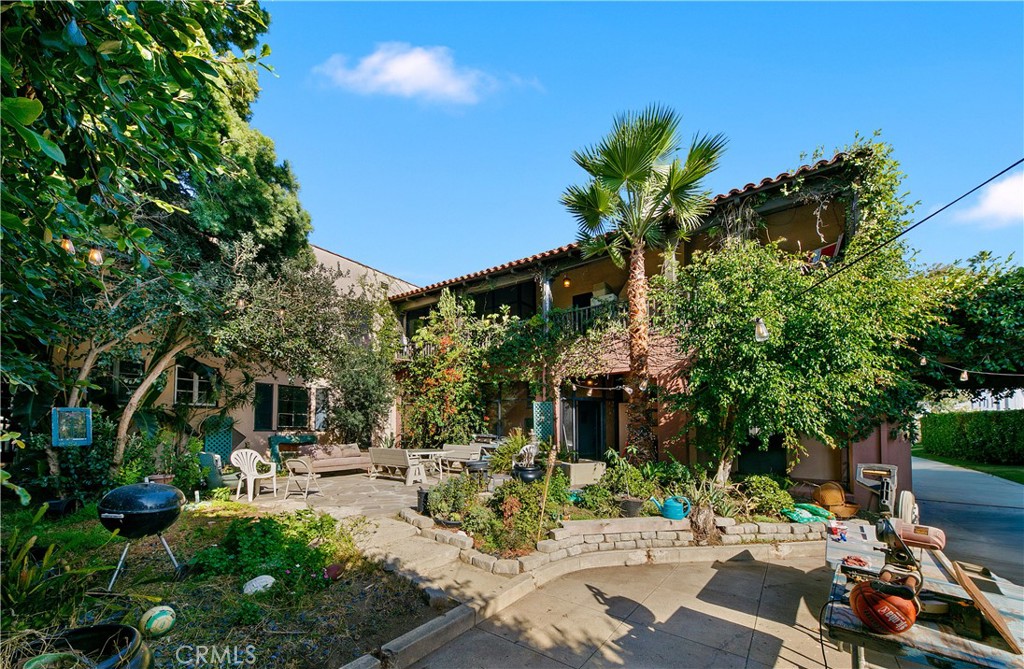 819 S Curson Avenue Property Photo 22