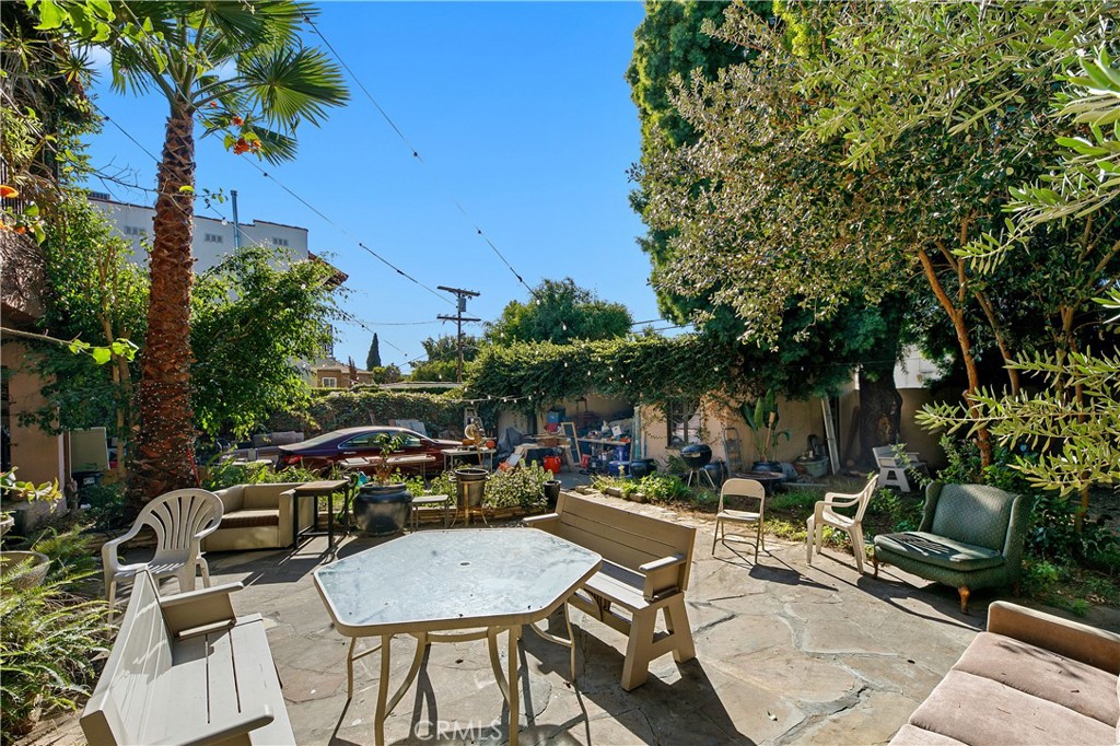 819 S Curson Avenue Property Photo 23