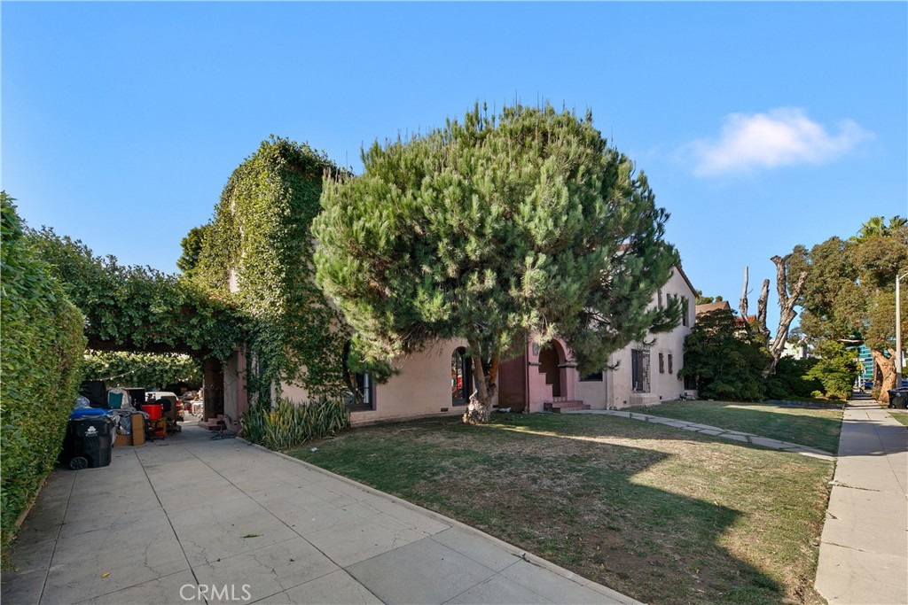 819 S Curson Avenue Property Photo 26