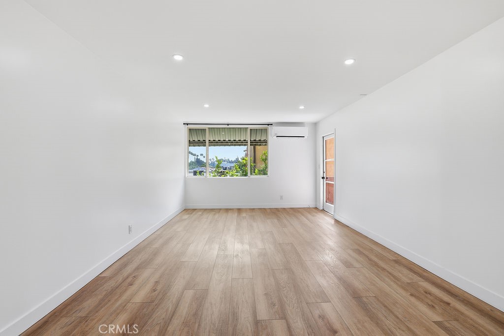 17000 Burbank Boulevard 211 Property Photo 8