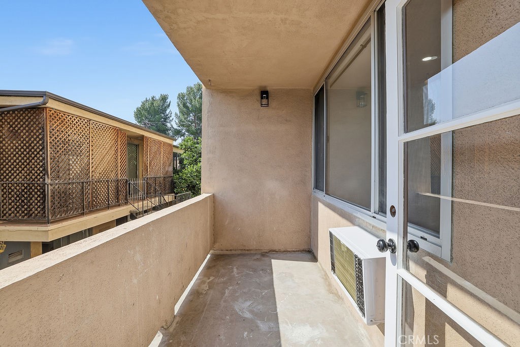 17000 Burbank Boulevard 211 Property Photo 16