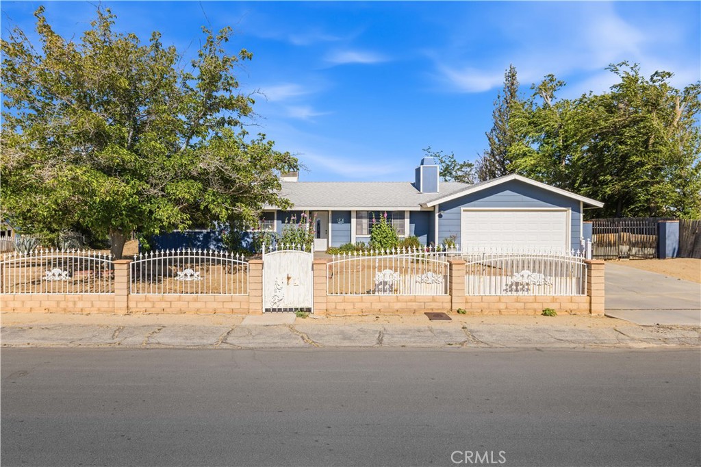 40954 168th E Property Photo 1