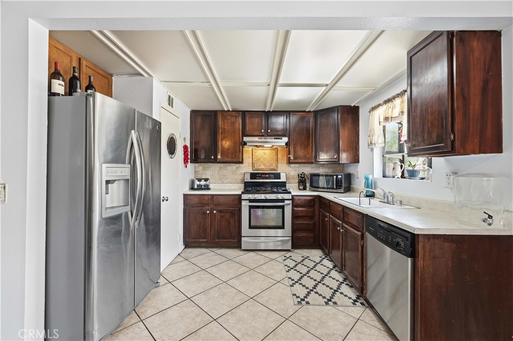 40954 168th E Property Photo 9