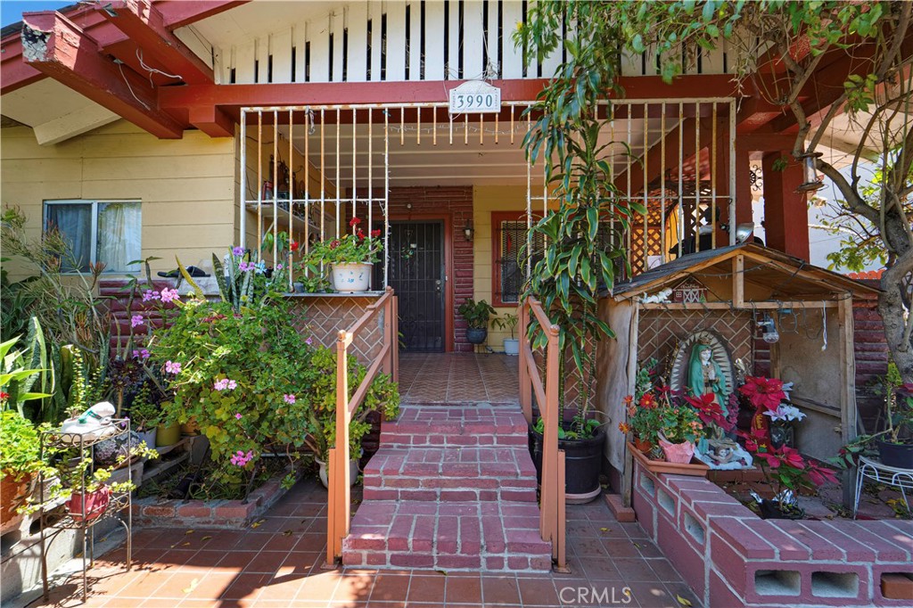 3990 La Salle Property Photo 3