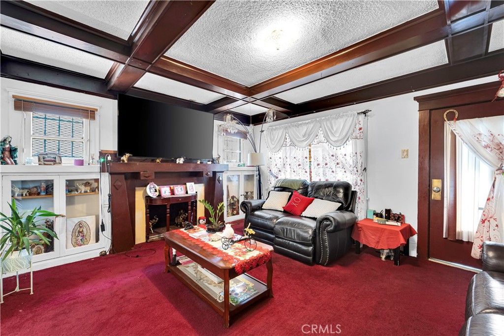 3990 La Salle Property Photo 4