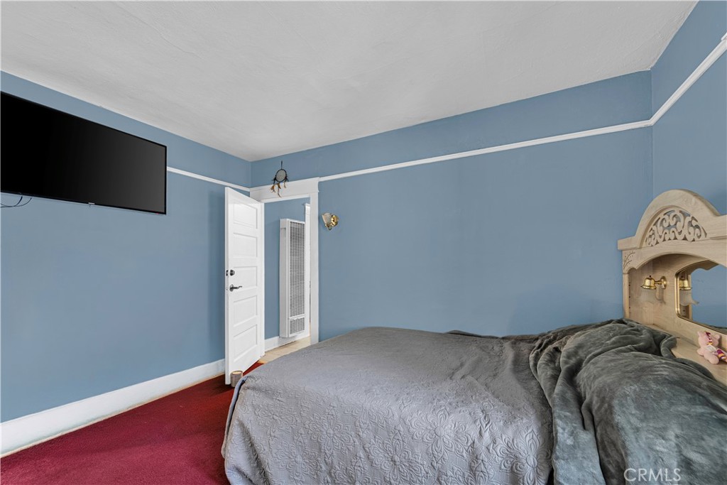 3990 La Salle Property Photo 9