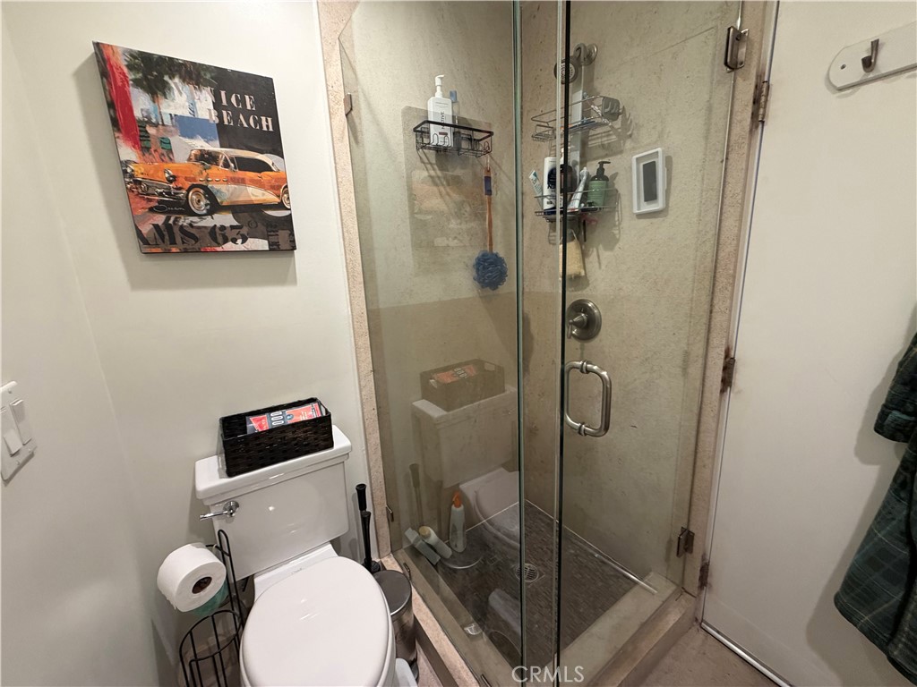 5300 Calhoun Property Photo 8