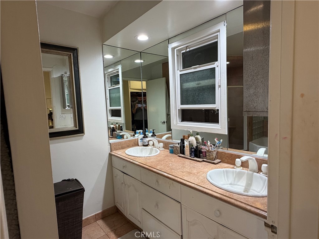 5300 Calhoun Property Photo 13
