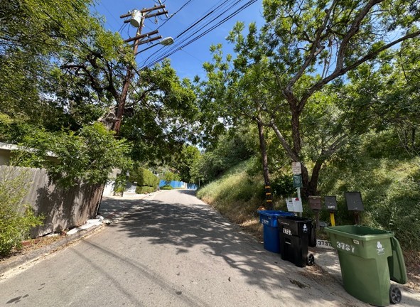 3721 Ventura Canyon Property Photo 10
