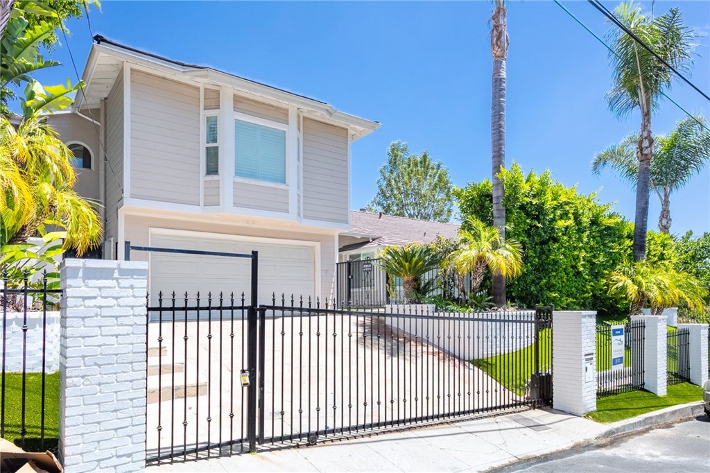 16973 Strawberry Property Photo 2