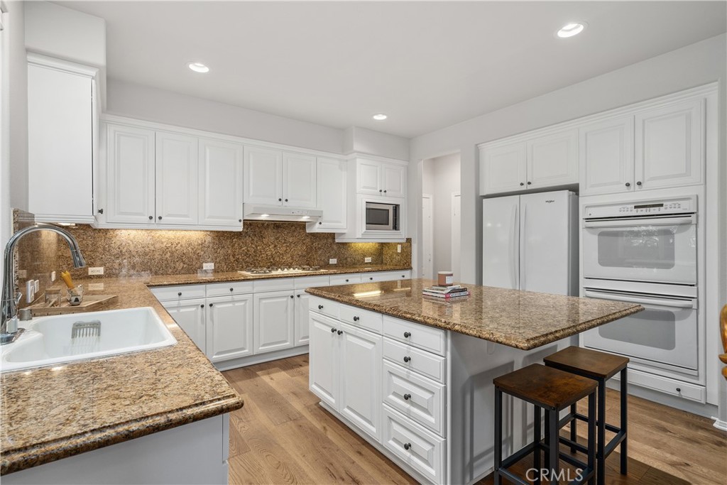 25730 Hawthorne Place Property Photo 11
