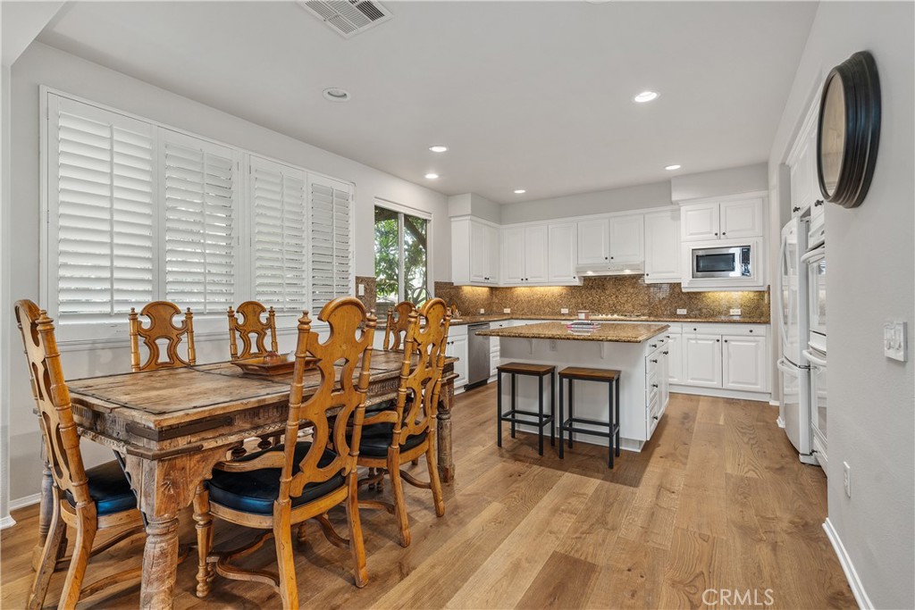 25730 Hawthorne Place Property Photo 14