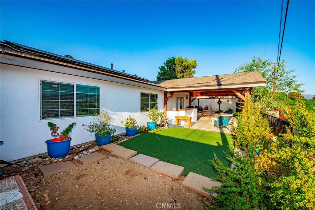 19776 Merryhill Street Property Photo 15