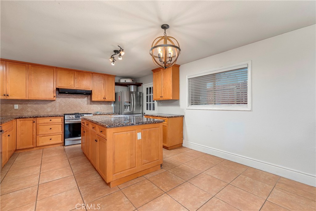 19776 Merryhill Street Property Photo 30