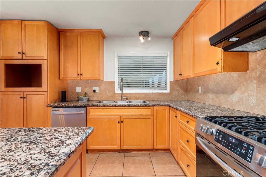 19776 Merryhill Street Property Photo 33