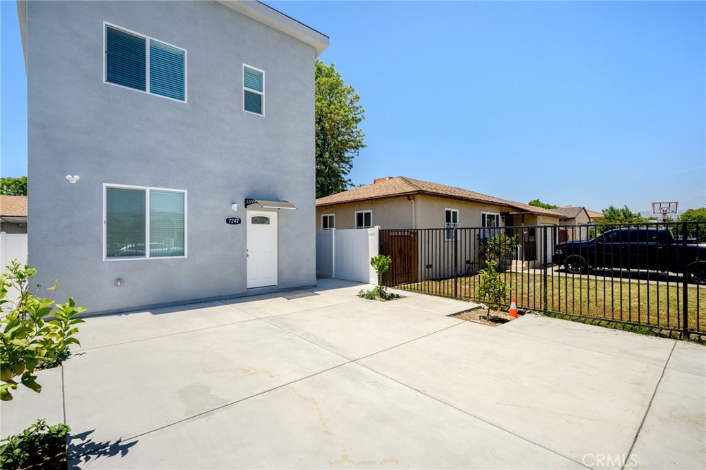 7247 Cleon Avenue Property Photo 1