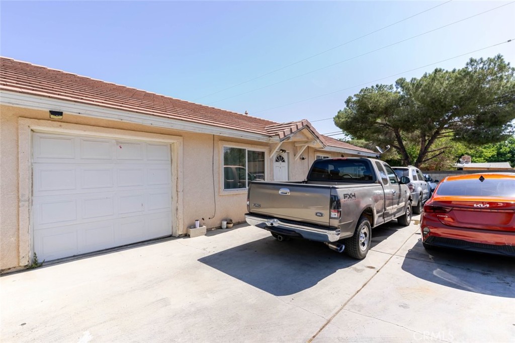 38726 4th Street E Property Photo 6